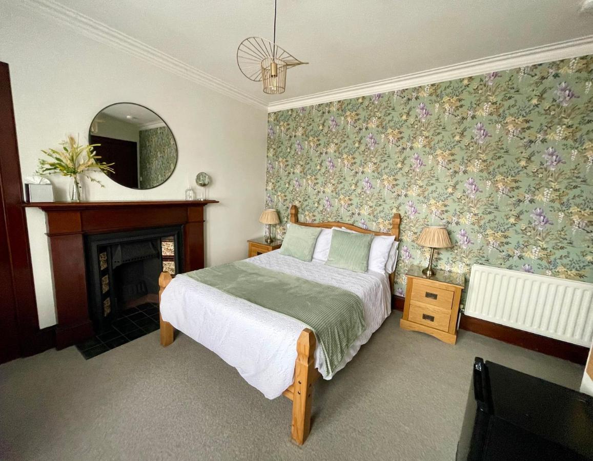 Hotel Crown House à Inverness Extérieur photo
